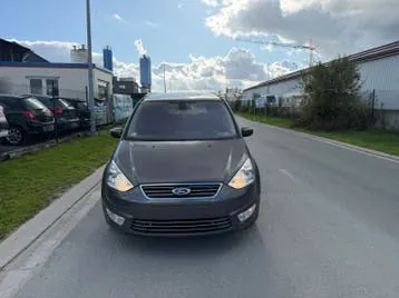 Ford Galaxy 2015 photo 2