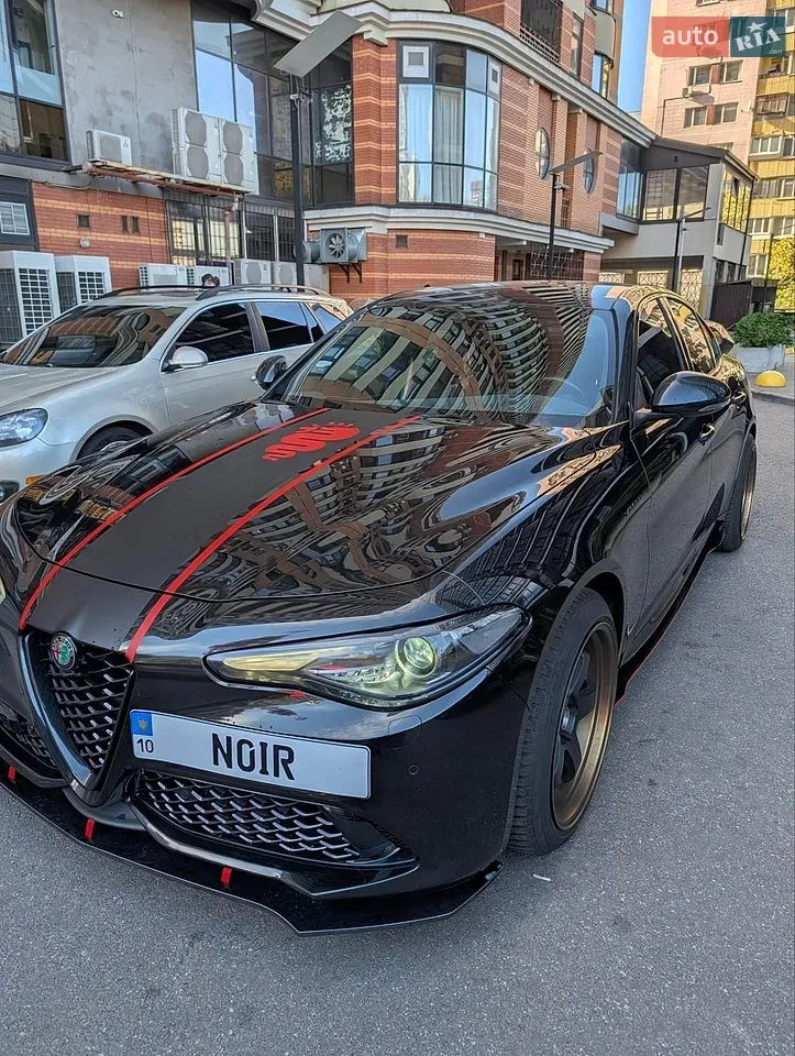 Alfa Romeo Giulia 2021 photo 2
