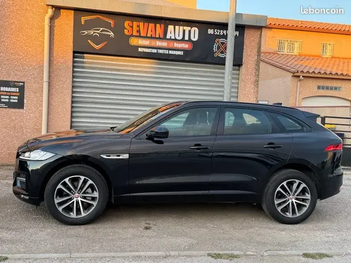 Jaguar F-Pace 2018 photo 3