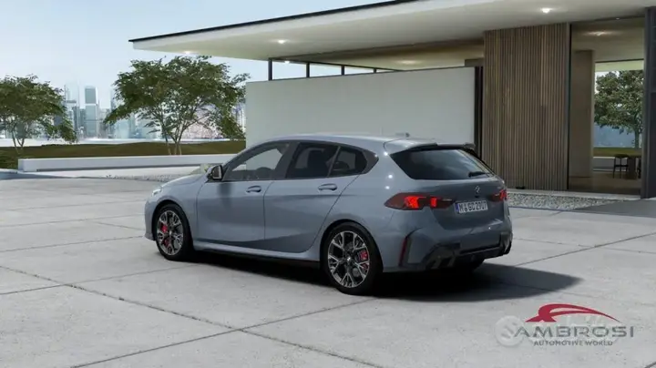 BMW 120I 2026 photo 2