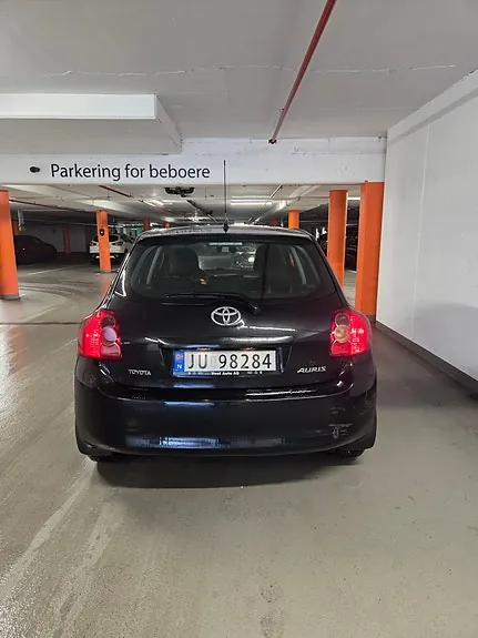 Toyota Auris 2008 photo 2