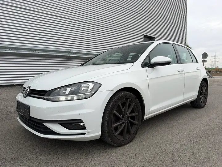 Volkswagen Golf 2017 photo 2