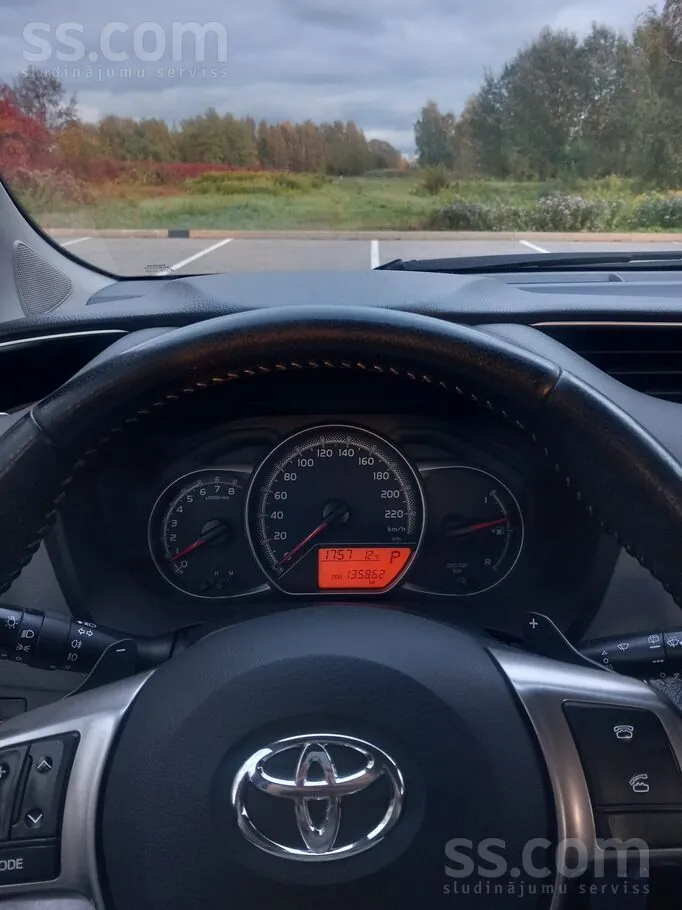 Toyota Yaris 2016 photo 5