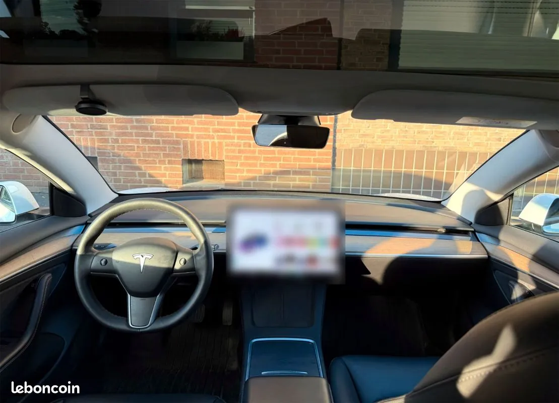Tesla Model 3 2022 photo 2