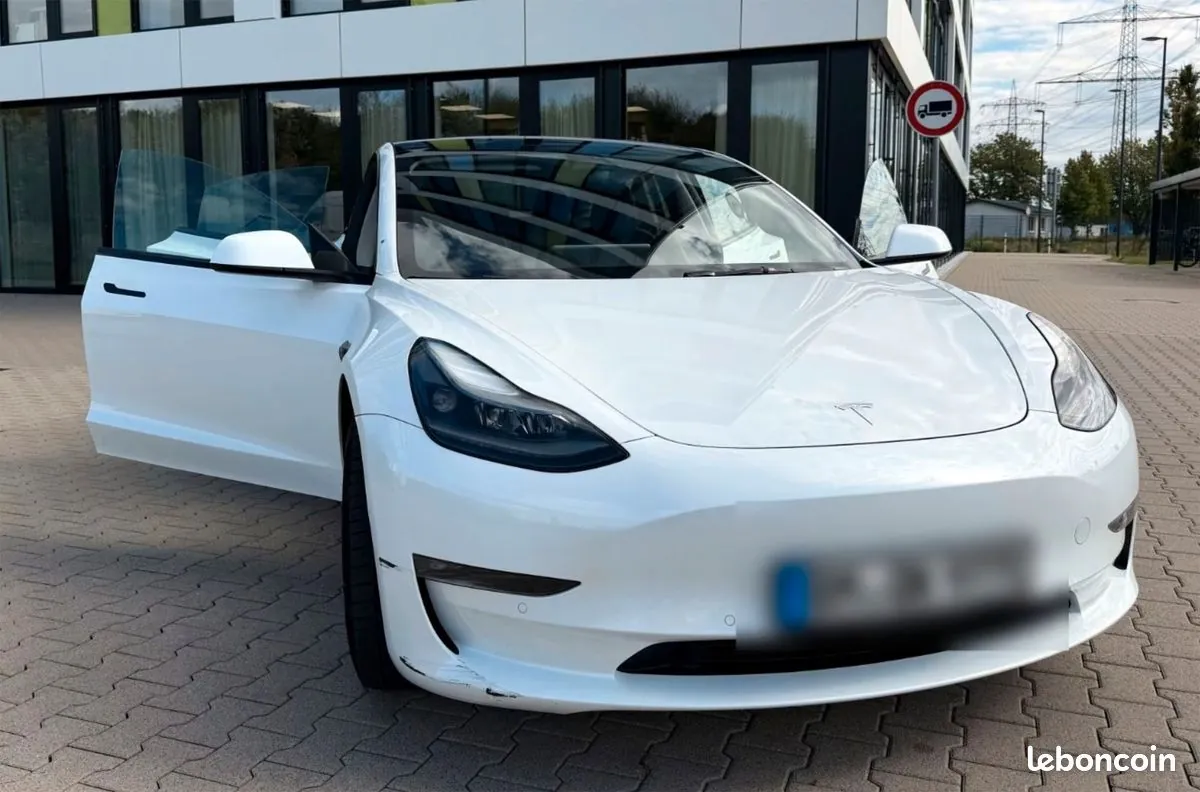 Tesla Model 3 2022 photo 5