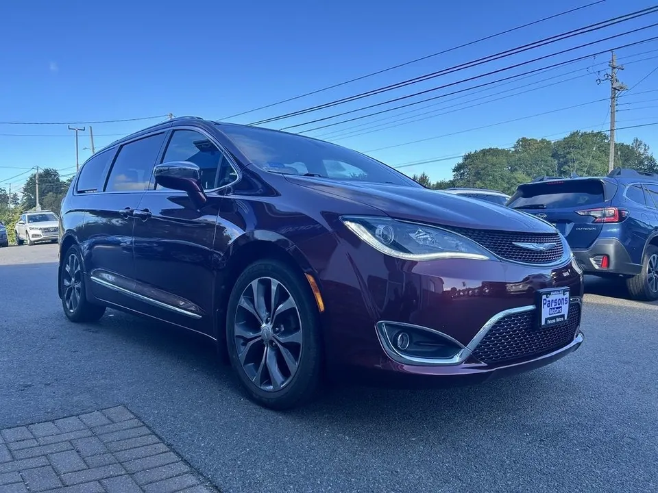 Chrysler Pacifica 2017 photo 3