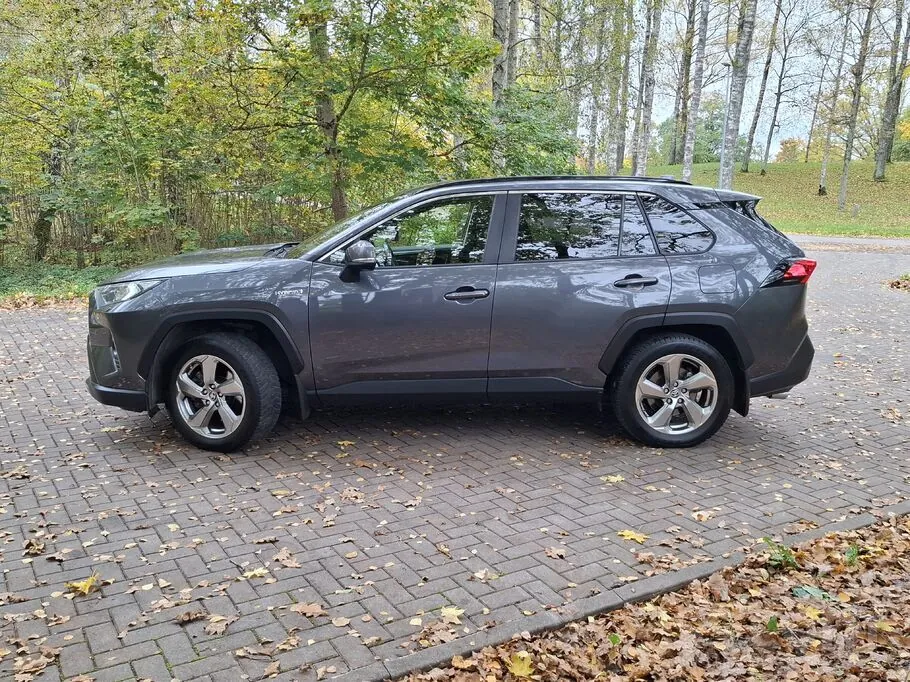 Toyota Rav4 2021 photo 2