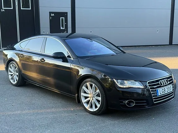 Audi A7 2011 photo 2
