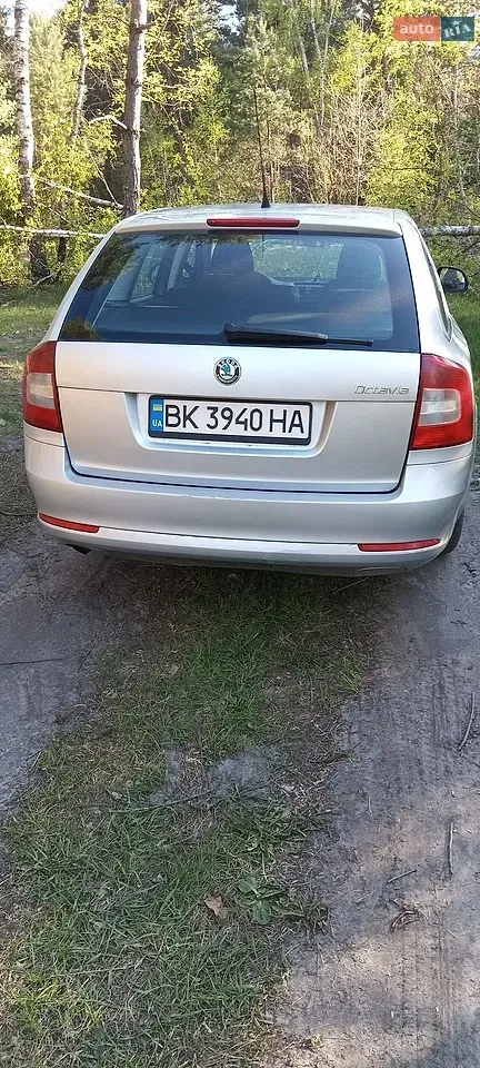 Skoda Octavia 2012 photo 2