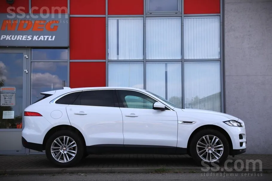 Jaguar F-Pace 2019 photo 3