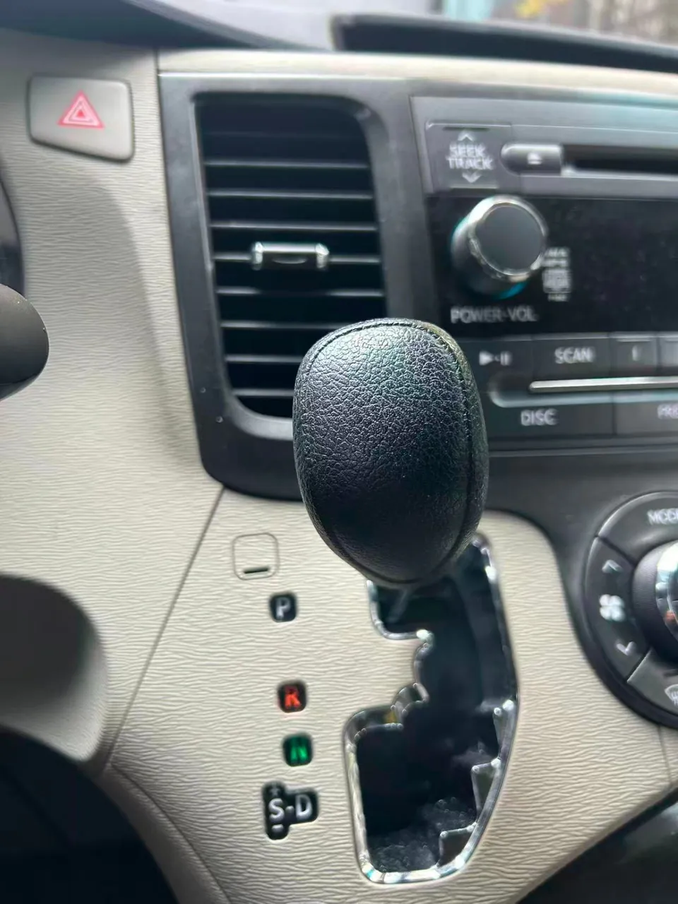 Toyota Sienna 2014 photo 5