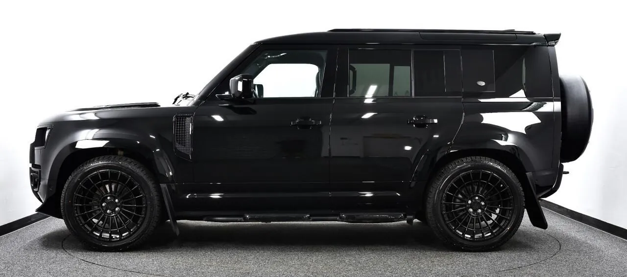 Land Rover Defender 110 2023 photo 4
