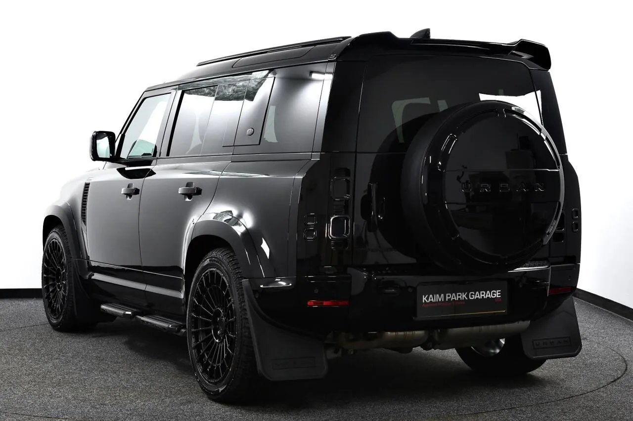 Land Rover Defender 110 2023 photo 5