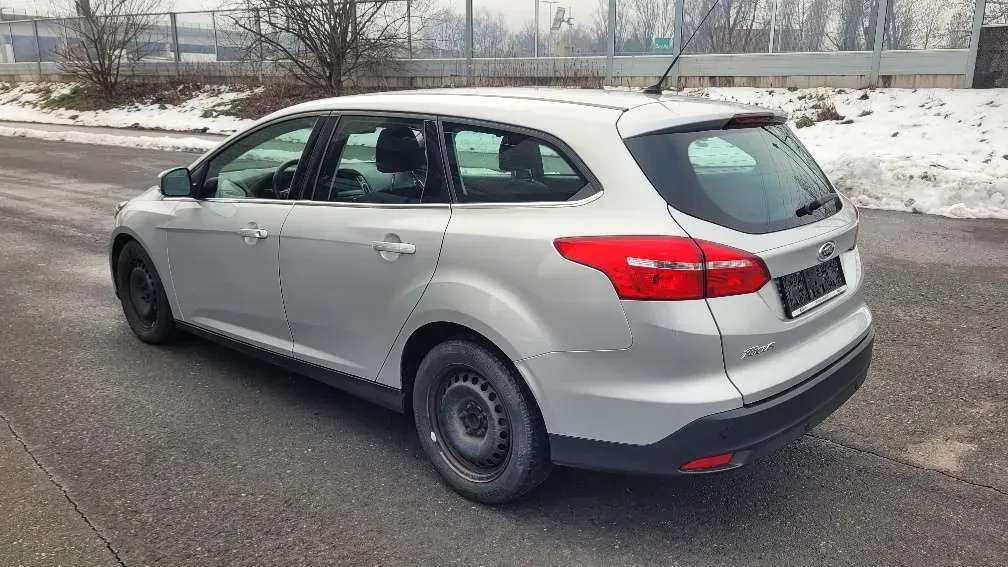 Ford Focus 2016 photo 2