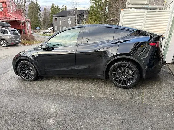 Tesla Model Y 2022 photo 4