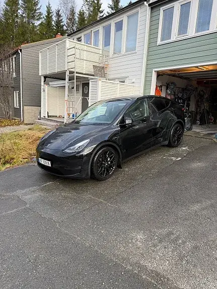 Tesla Model Y 2022 photo 3