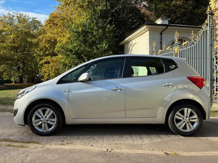 Hyundai Ix20 2013 photo 2