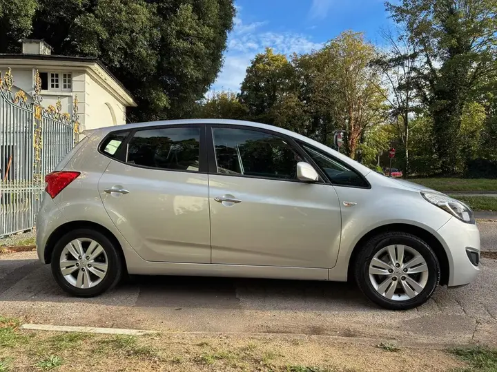 Hyundai Ix20 2013 photo 4