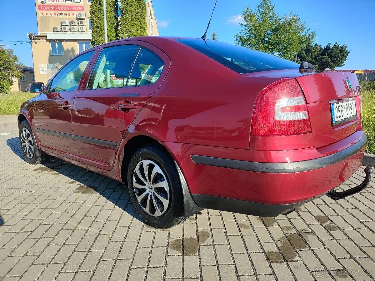 Skoda Octavia 2006 photo 2