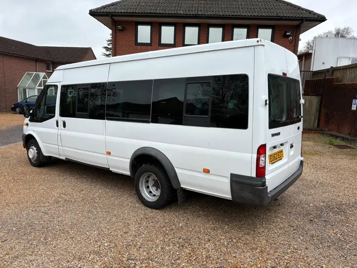Ford Transit 2012 photo 2