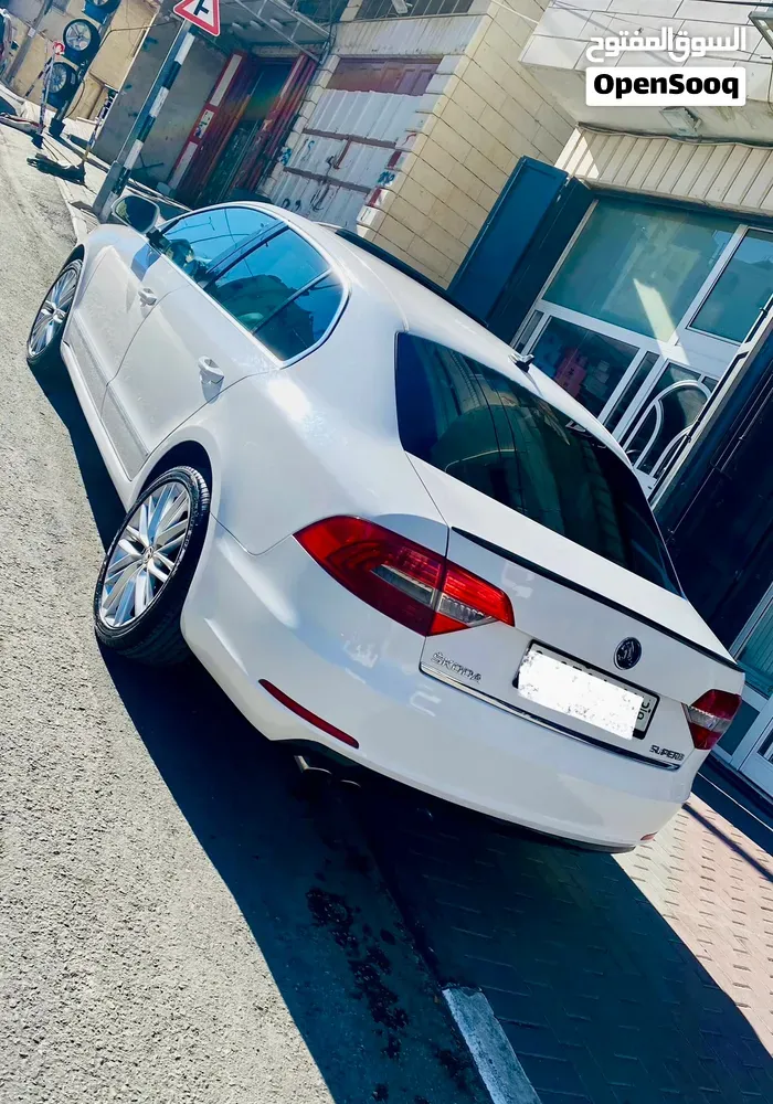 Skoda Superb 2014 photo 3