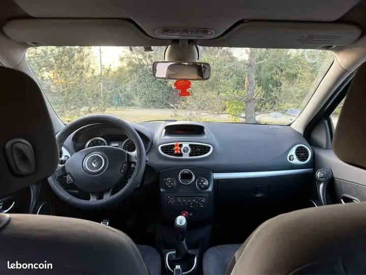 Renault Clio 2006 photo 3