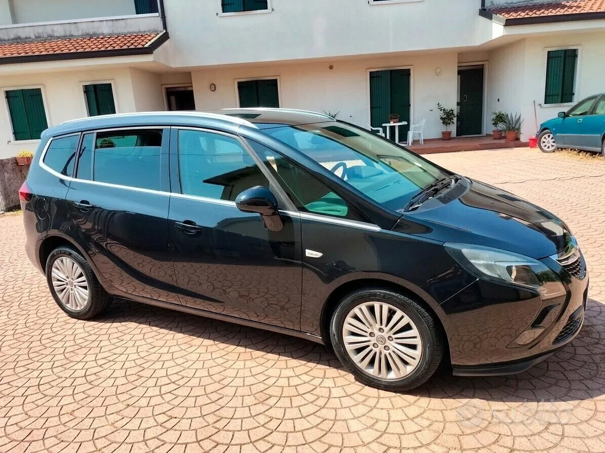 Opel Zafira Tourer 2016 photo 2