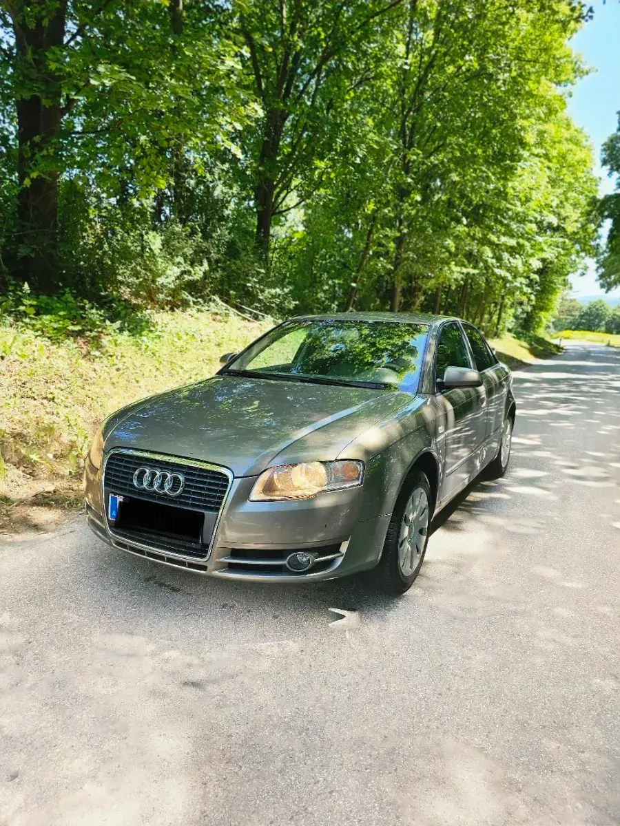 Audi A4 2006 photo 2