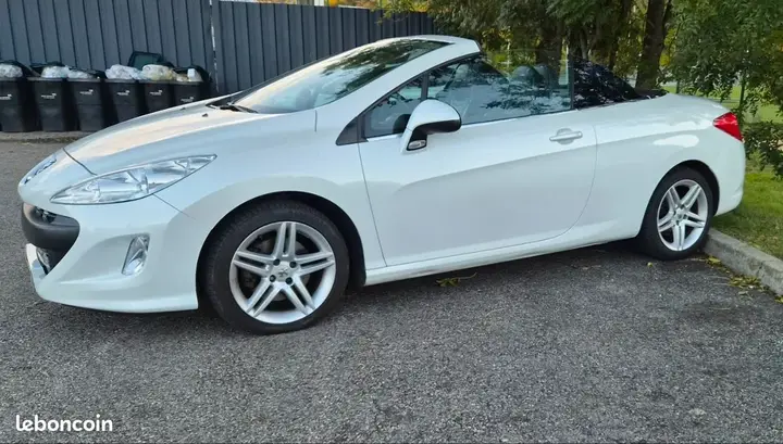 Peugeot 308 2011 photo 3