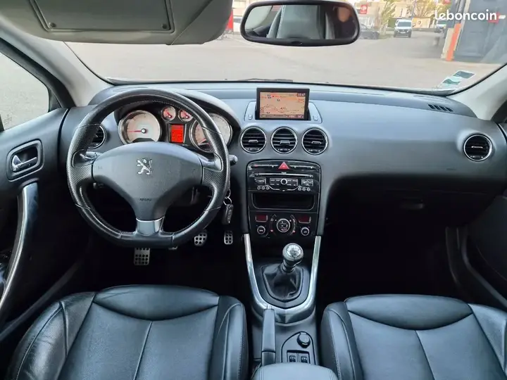 Peugeot 308 2011 photo 2