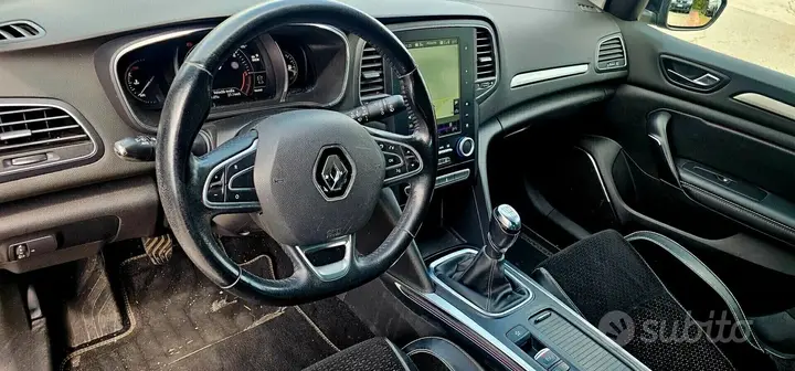 Renault Megane 2017 photo 2