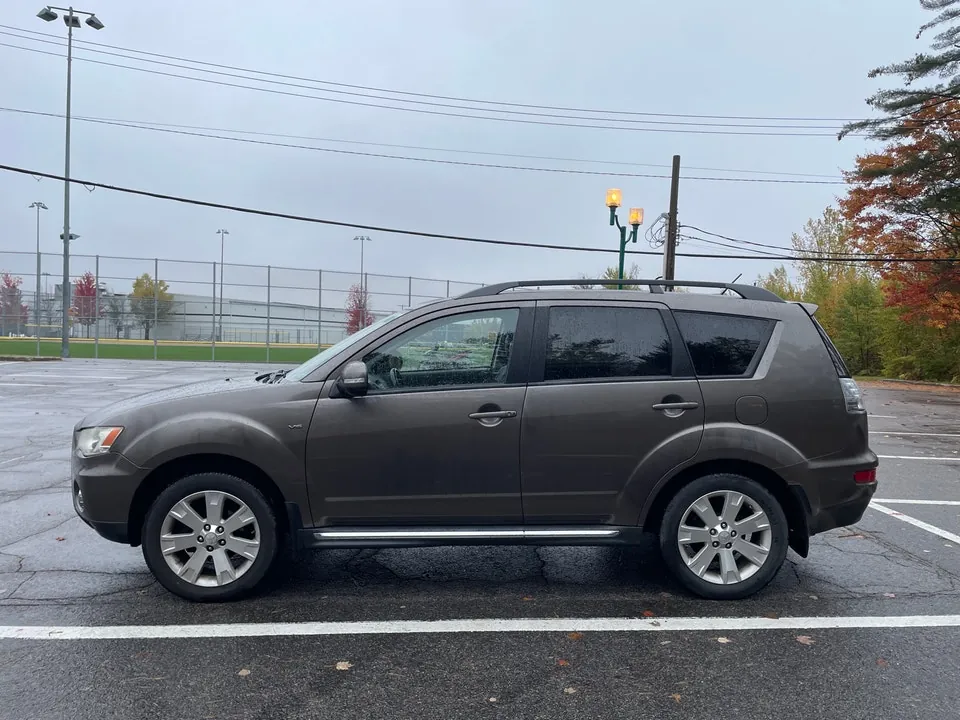 Mitsubishi Outlander 2011 photo 4