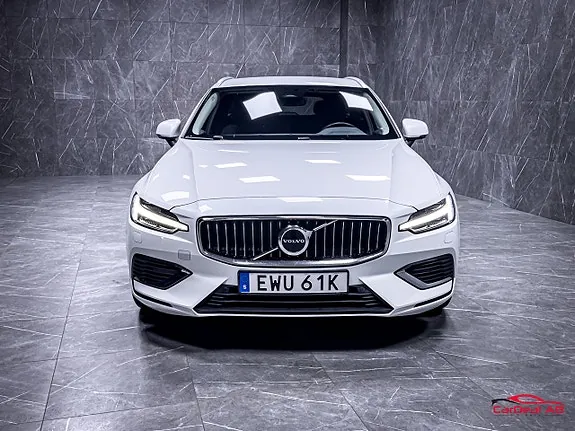 Volvo V60 2024 photo 2