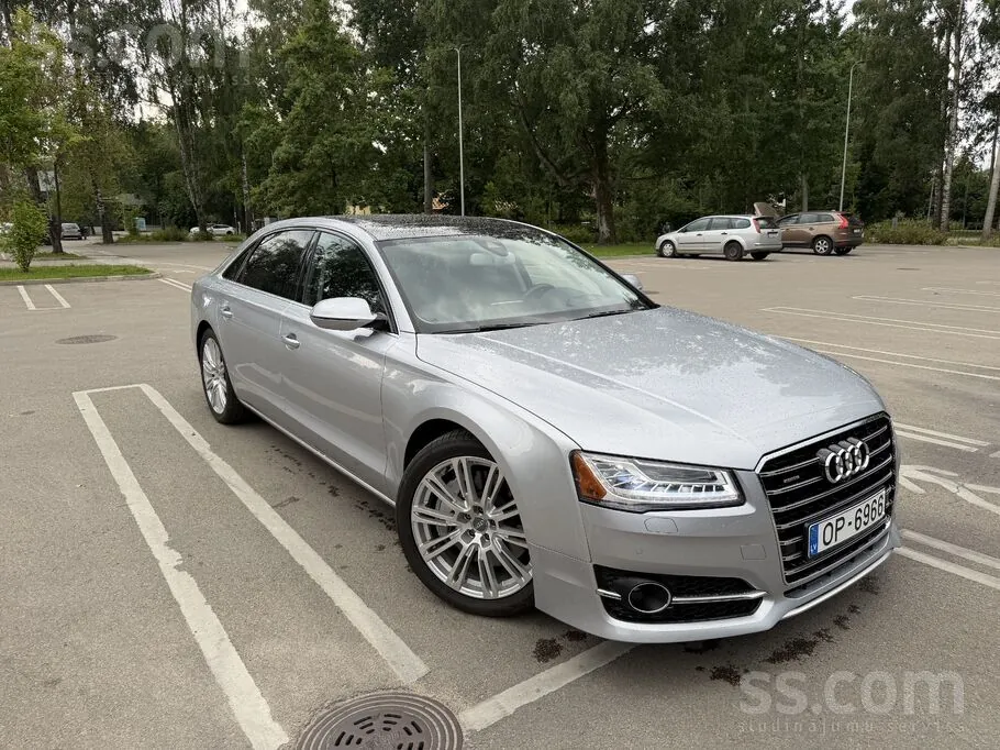 Audi A8 2016 photo 2