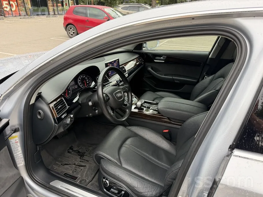 Audi A8 2016 photo 4