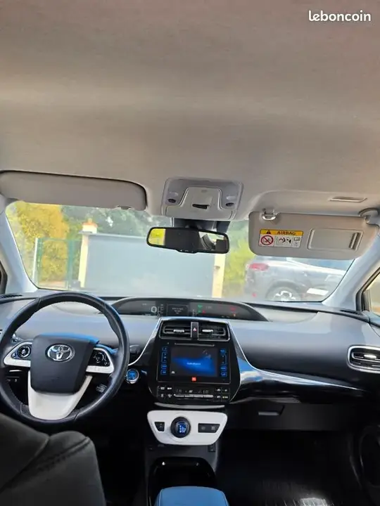 Toyota Prius 2018 photo 3