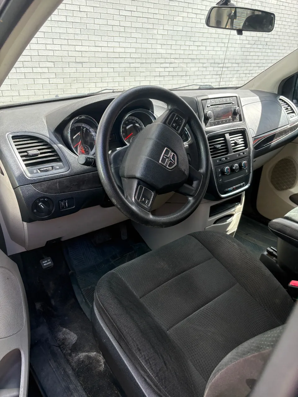 Dodge Grand Caravan 2012 photo 4