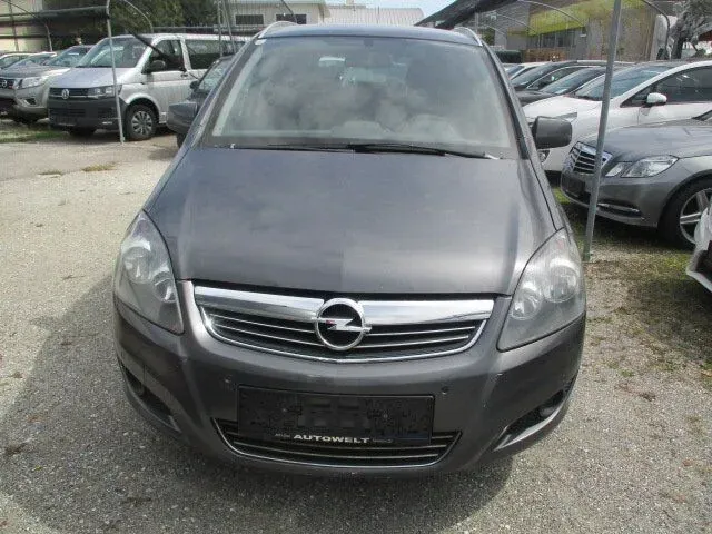 Opel Zafira 2011 photo 2