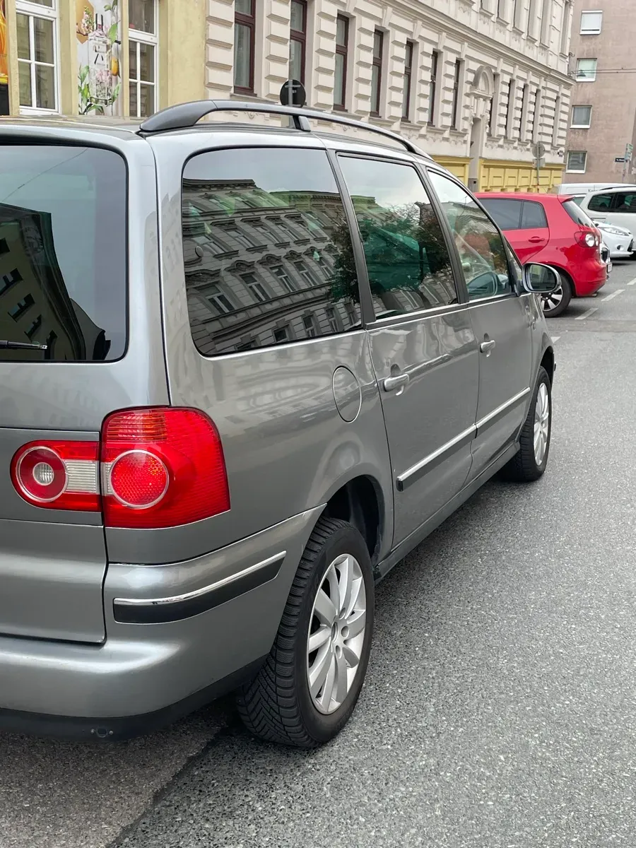 Volkswagen Sharan 2004 photo 3