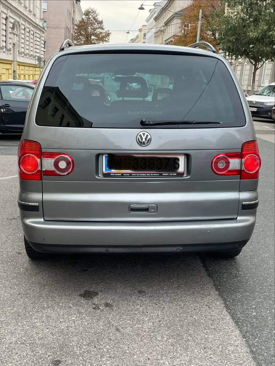 Volkswagen Sharan 2004 photo 2