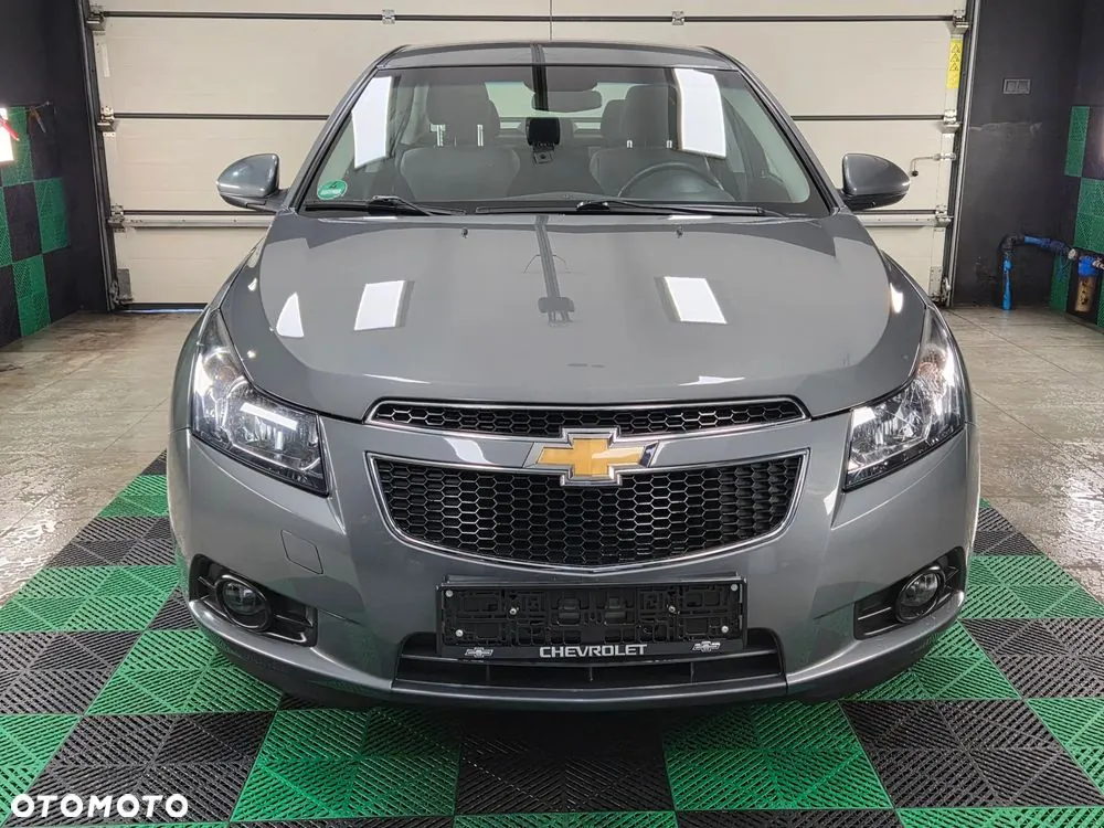 Chevrolet Cruze 2010 photo 3