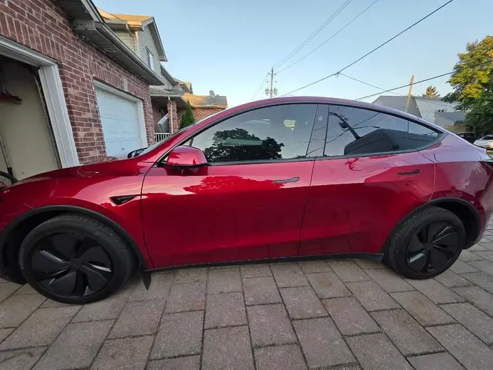 Tesla Model Y 2026 photo 3