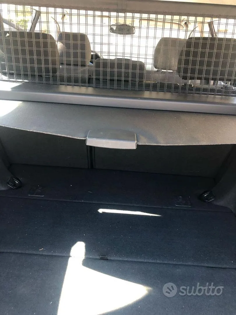 Toyota Avensis 2006 photo 4