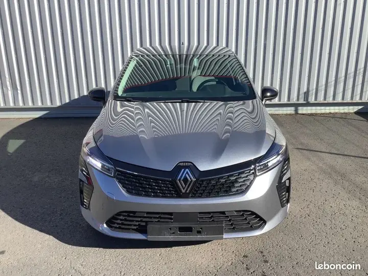 Renault Clio 2026 photo 2