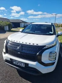 Mitsubishi Outlander 2023 photo 2