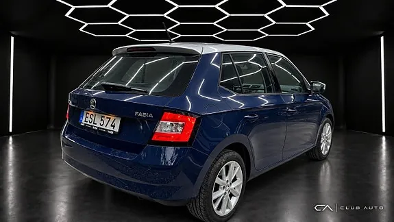 Skoda Fabia 2015 photo 3