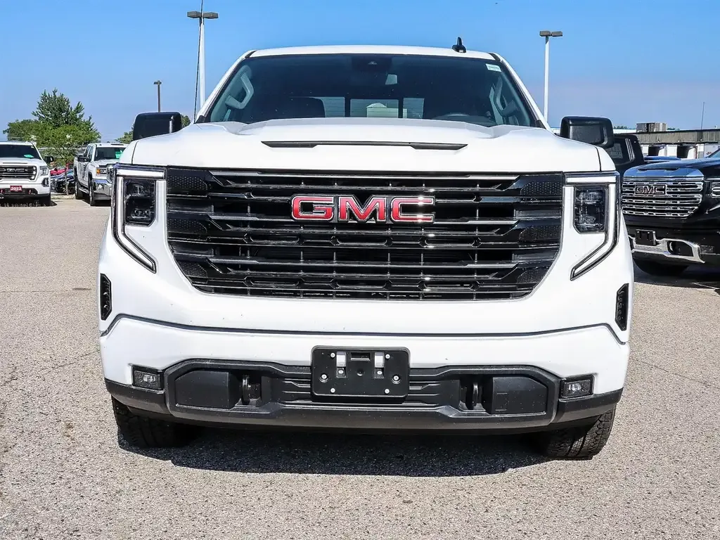 GMC Sierra 1500 2026 photo 2