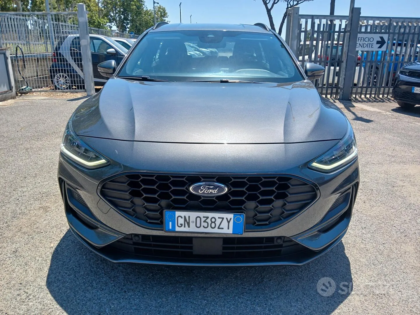 Ford Focus 2023 photo 2