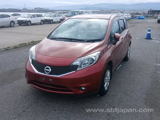 Nissan Note 2015 photo 2
