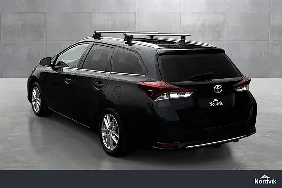 Toyota Auris 2016 photo 3